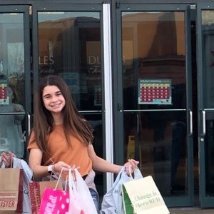 Meet your Posher, Emma